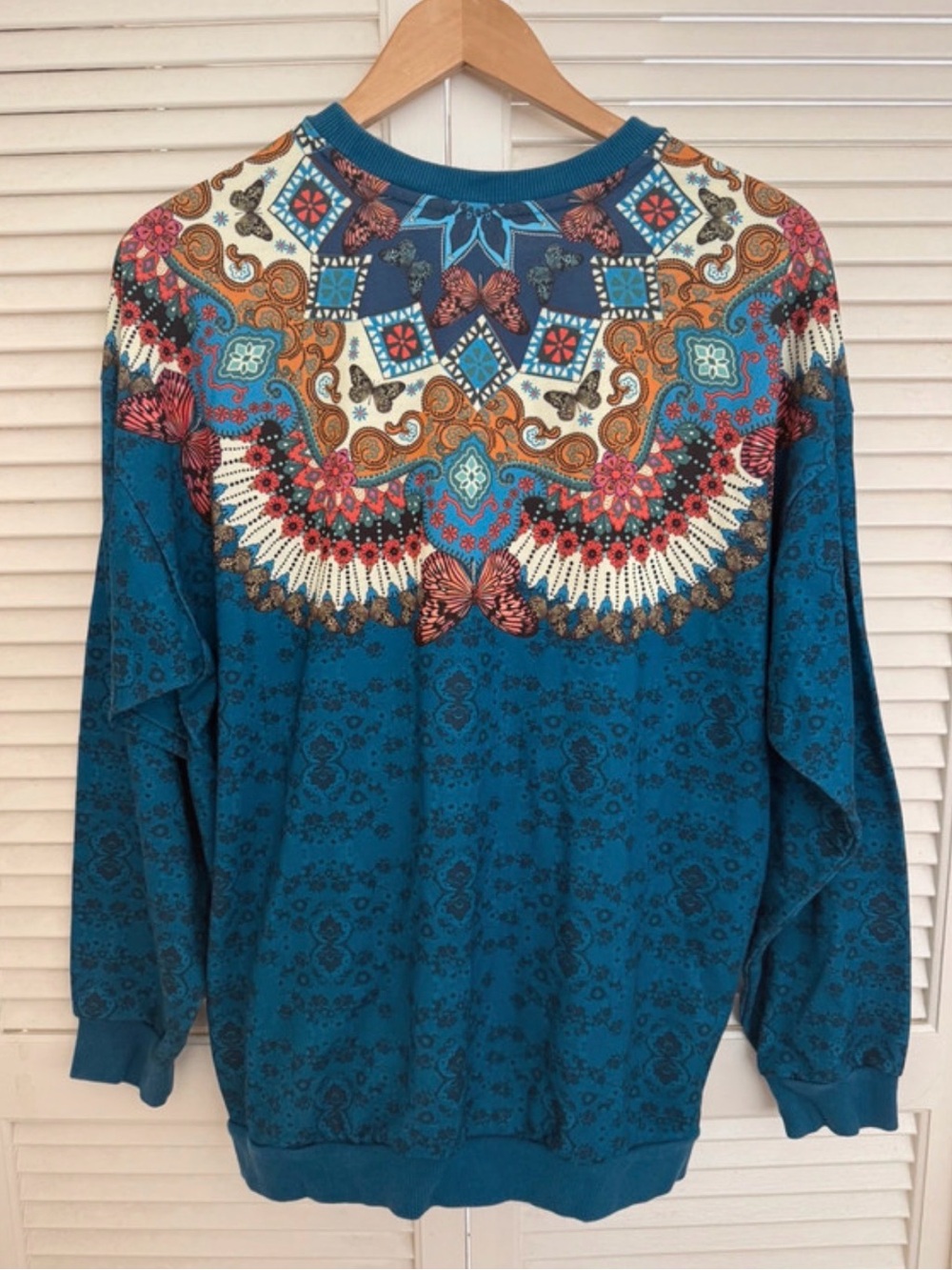 FARM Rio Adidas Butterfly Crewneck (202089) 🦋 🌼 - Picture 3 of 3